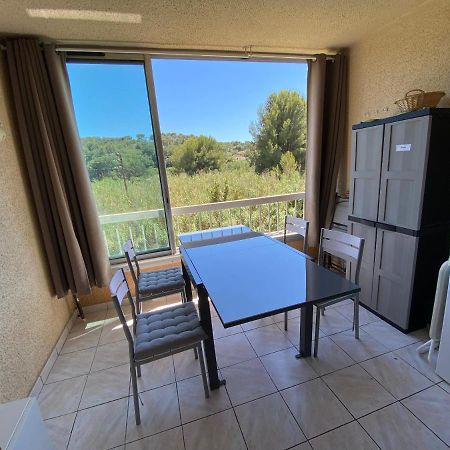 Appart 4 Pers Dans Residence Avec Piscine A 10 Min De La Plage Sanary-sur-Mer Exterior photo